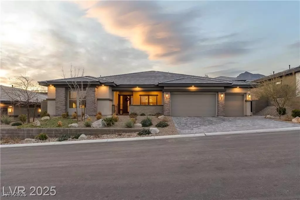 Las Vegas, NV 89138,733 Aberdeen Tartan ST