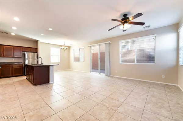 Las Vegas, NV 89122,6303 SOLOMON SPRING WAY