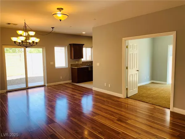 Las Vegas, NV 89122,6882 Majestic Palm DR