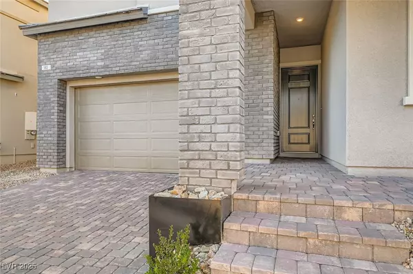 Las Vegas, NV 89138,583 Clover Bar LN