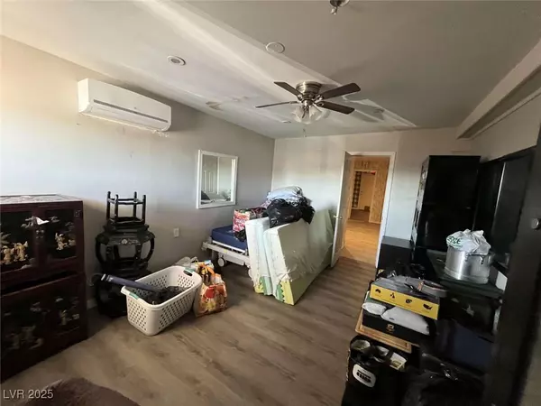 Las Vegas, NV 89169,1508 E Twain AVE