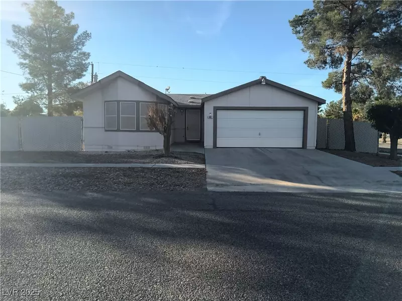 4151 E Pinewood ST, Pahrump, NV 89048