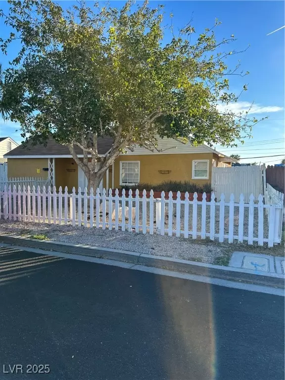 1515 S 11th ST, Las Vegas, NV 89104