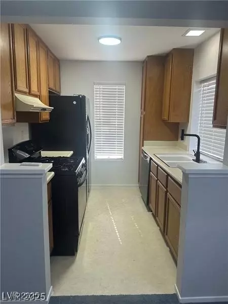 Las Vegas, NV 89103,4707 Nara Vista WAY #104