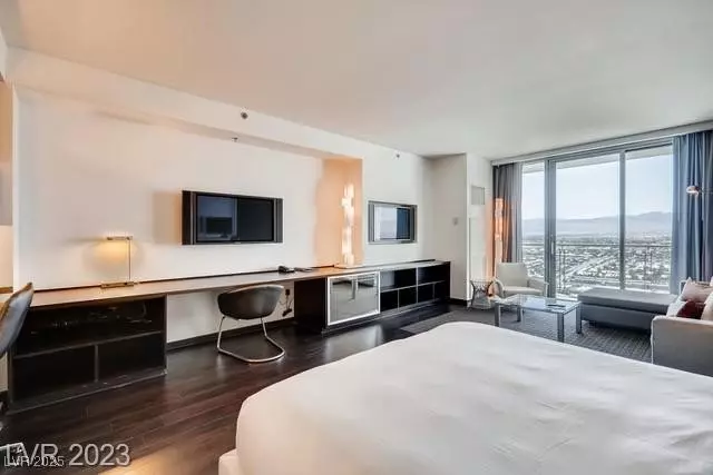 Las Vegas, NV 89103,4381 FLAMINGO RD #5219