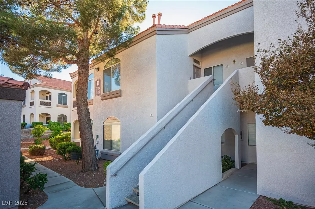 Henderson, NV 89052,700 Carnegie ST #1124