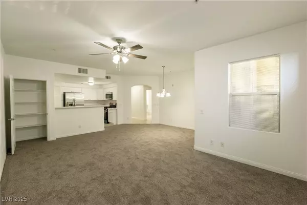 Las Vegas, NV 89148,8777 W Maule AVE #2090