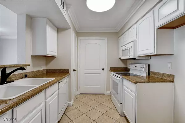 Las Vegas, NV 89128,1150 N Buffalo DR #1051