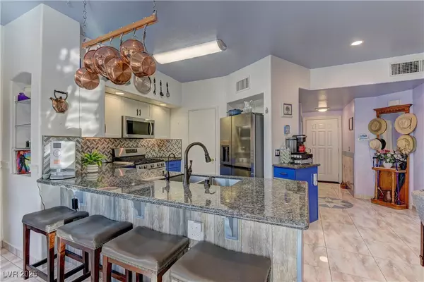 Las Vegas, NV 89156,6201 E Lake Mead BLVD #175