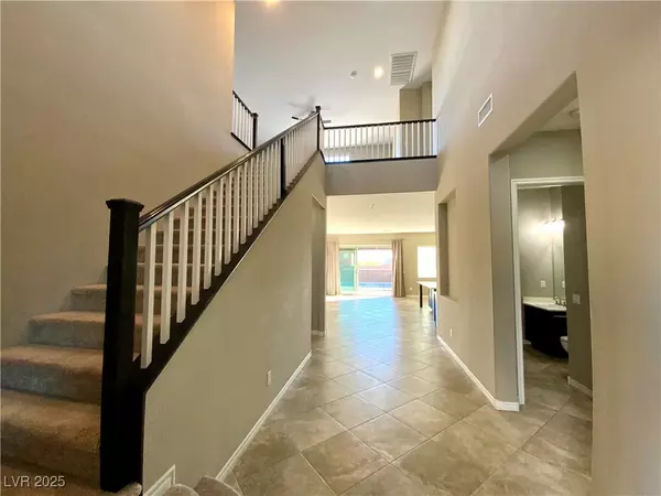 Las Vegas, NV 89149,9767 Mosaic Canyon CT