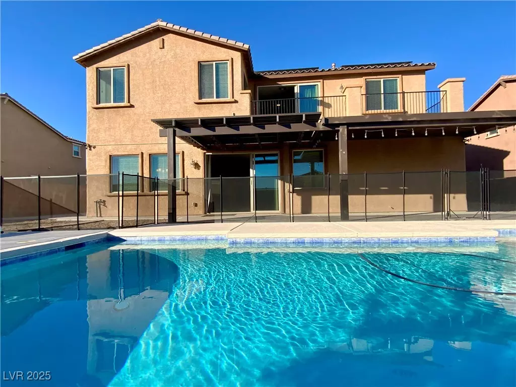 Las Vegas, NV 89149,9767 Mosaic Canyon CT