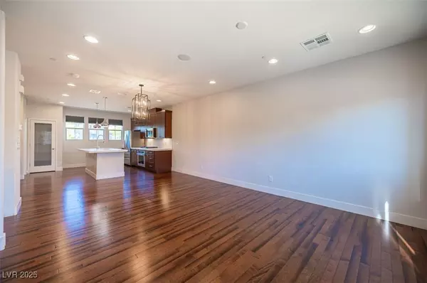 Las Vegas, NV 89138,157 Alamere Falls DR