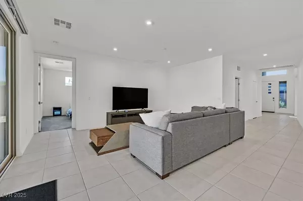 Las Vegas, NV 89141,9715 Crisman Ridge ST