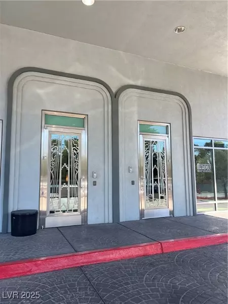 360 E Desert Inn RD #1803, Las Vegas, NV 89109