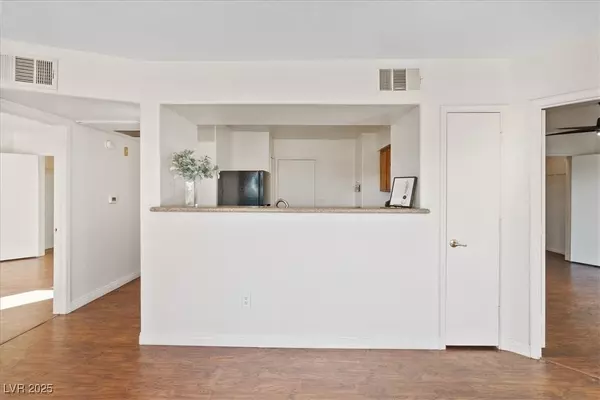 Las Vegas, NV 89113,7255 W Sunset RD #2093