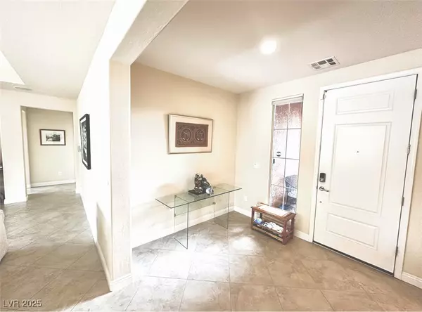 Las Vegas, NV 89113,8985 S Tomsik ST