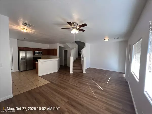 Las Vegas, NV 89156,2092 Scanlon Ferry CT #102