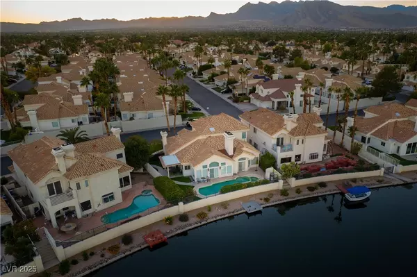 Las Vegas, NV 89128,2972 Sun Lake DR