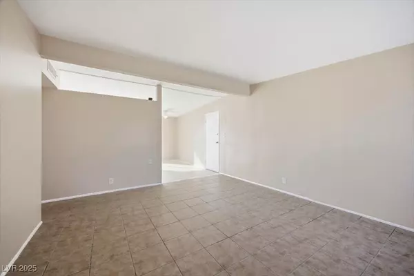 Las Vegas, NV 89169,1719 Vegas Valley DR