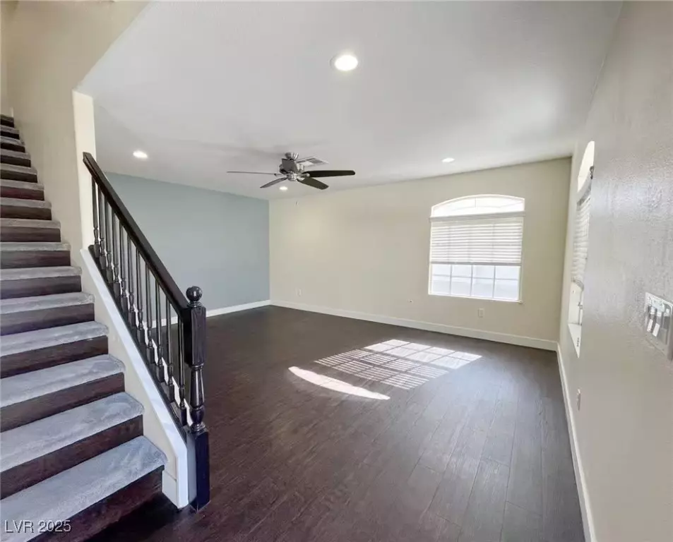 Las Vegas, NV 89147,3910 Starfield LN