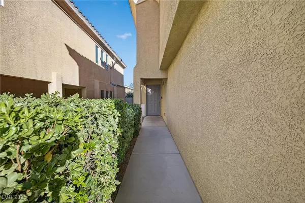 Las Vegas, NV 89148,286 Fairway Woods DR