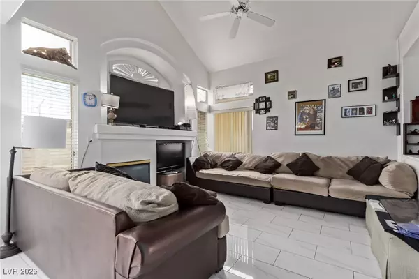 Las Vegas, NV 89117,7954 Kentshire DR