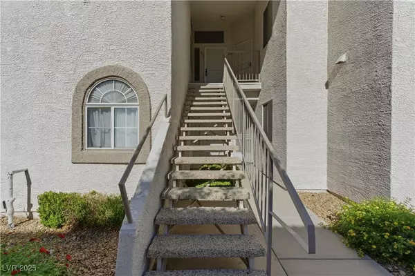 Las Vegas, NV 89128,3125 N Buffalo DR #2074