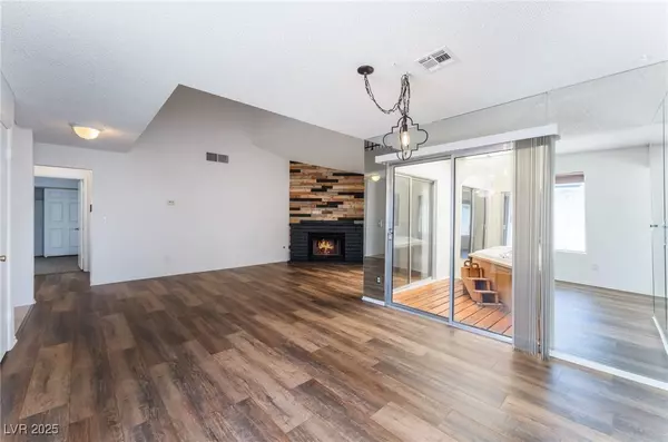 Las Vegas, NV 89108,6917 Raleigh AVE