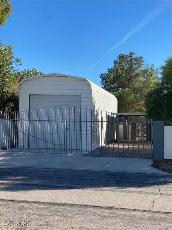 Las Vegas, NV 89117,7540 Palmyra AVE