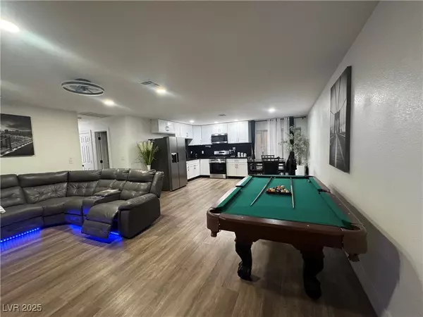 Las Vegas, NV 89119,5372 Princess Jean ST