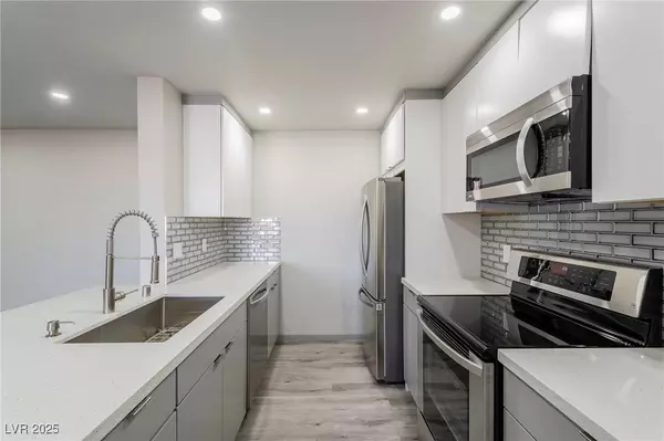 Las Vegas, NV 89147,8101 W Flamingo RD #2153