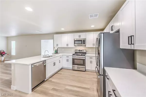 Las Vegas, NV 89122,4981 Quiet Morning ST