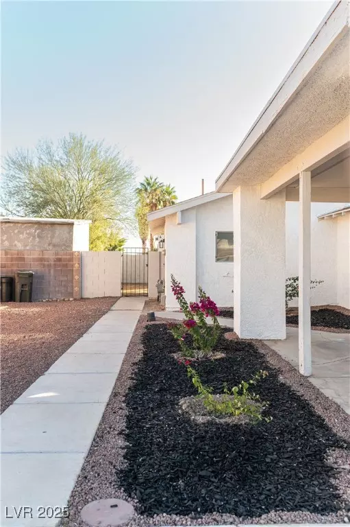 Las Vegas, NV 89103,3930 Calle Esquina