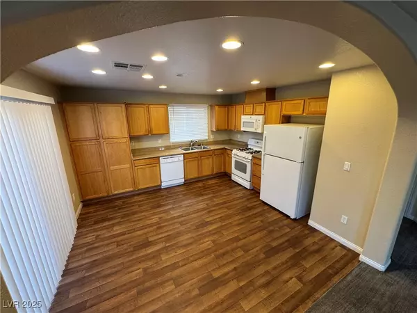 Las Vegas, NV 89148,8896 Bonneville Peak CT