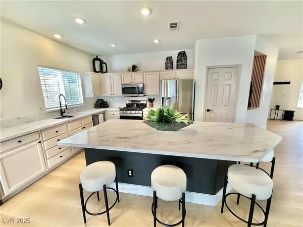 Las Vegas, NV 89135,10195 QUEENSBURY AVE