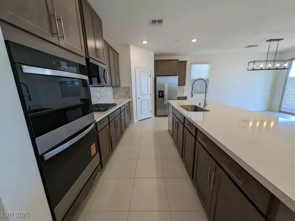 Las Vegas, NV 89138,544 Clover Bar LN