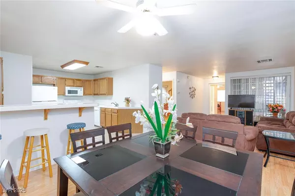 Las Vegas, NV 89129,3673 Ian Thomas ST #102