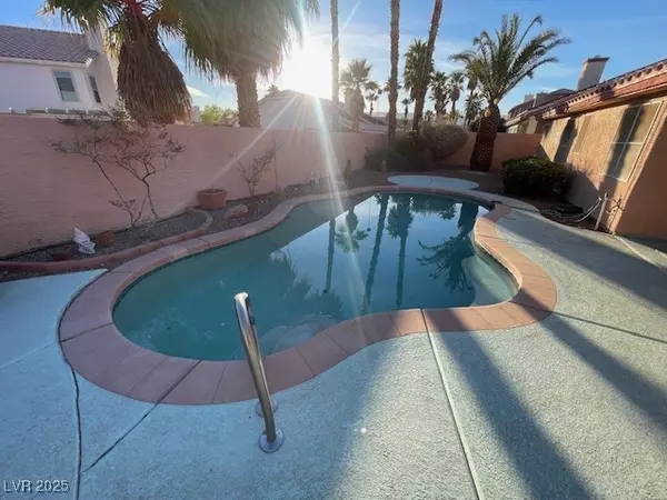 Las Vegas, NV 89147,9011 W Viking RD