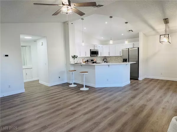 Las Vegas, NV 89145,7905 Ryandale CIR #201