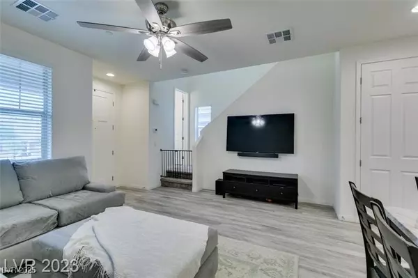 Henderson, NV 89015,782 N Water ST