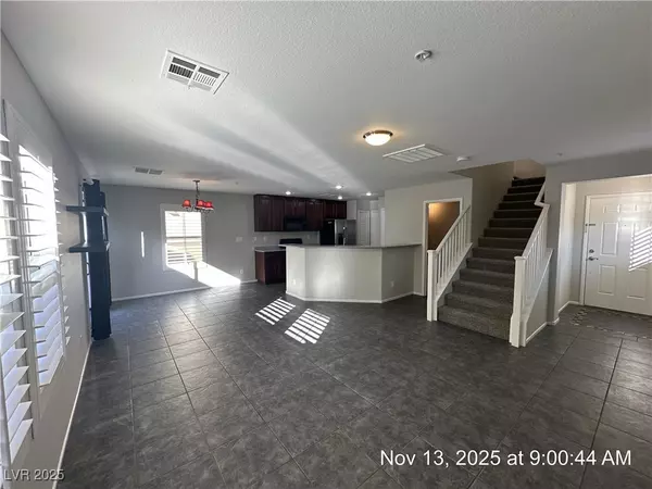 Henderson, NV 89002,179 Desert Pond AVE