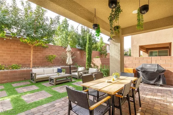 9711 Jade Rise AVE, Las Vegas, NV 89148