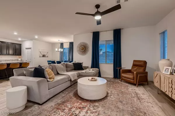 Las Vegas, NV 89166,10200 Skye Castle DR