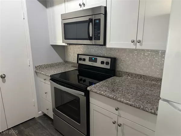 Henderson, NV 89074,45 Maleena Mesa ST #716