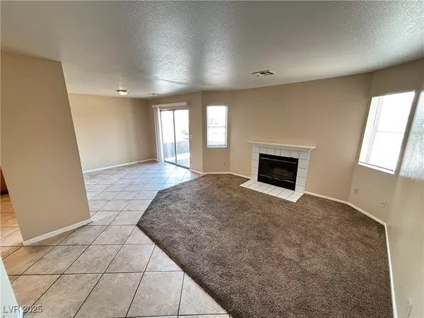 Las Vegas, NV 89108,6208 Yerba LN #D