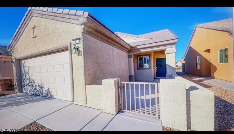 7813 Homing Pigeon ST, North Las Vegas, NV 89084