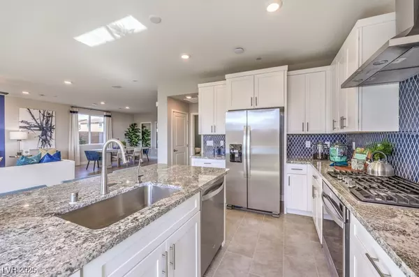 North Las Vegas, NV 89084,1121 Eva Creek DR #130