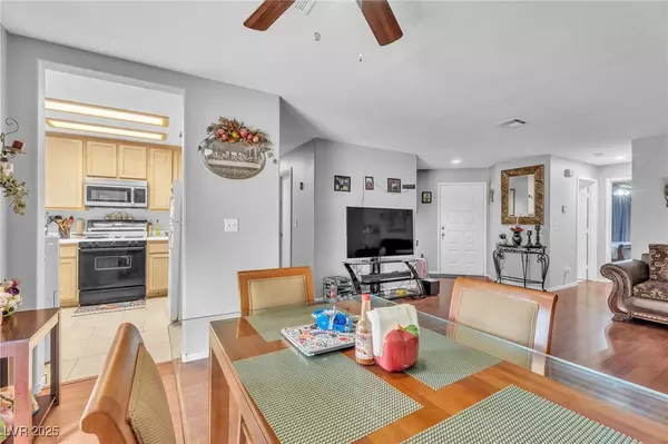 Las Vegas, NV 89110,1401 Linnbaker LN #202