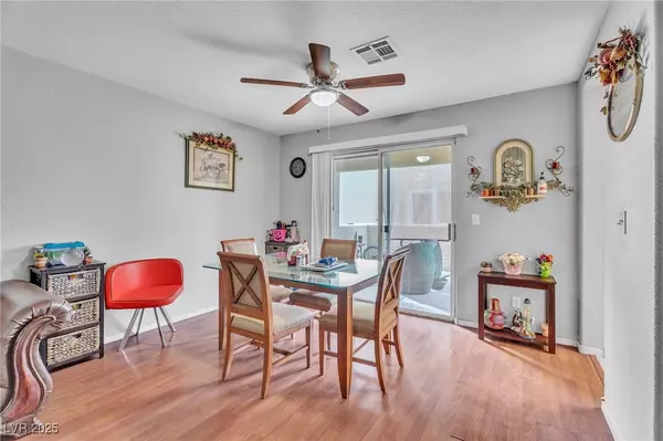 Las Vegas, NV 89110,1401 Linnbaker LN #202