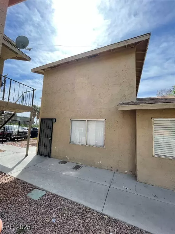 Las Vegas, NV 89101,832 Held RD